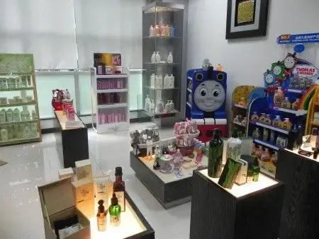 幸福水口 走進企業(yè)關(guān)愛企業(yè)系列活動正式啟動 ——日用百貨專場傳遞溫情與關(guān)懷